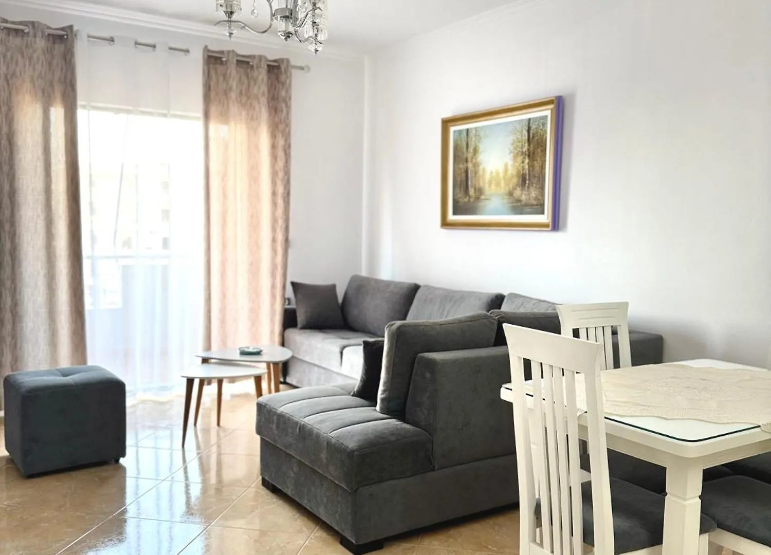 Bloom Apartments Sarande